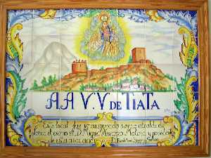 Azulejo en la Asociación de Vecinos de Tiata (Lorca) 