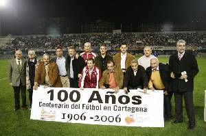 Pedro Arango en el Centenario del Ftbol en Cartagena 1906-2006. Estadio Cartagonova 