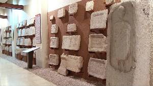 El Museo Arqueolgico Municipal de Cartagena expone una amplia coleccin de epigrafa funeraria