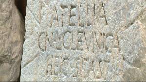Epgrafe funerario 'Aqu est enterrada Atellia Cleunica, liberta de Cneo'