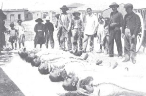 Año 1906: Cabo de Palos. Cadáveres de personas fallecidas tras el hundimiento del Sirio 