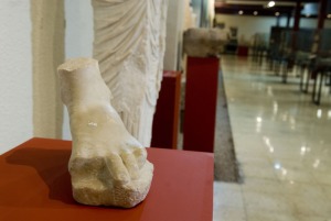 Escultura de un pie de Carthago Nova