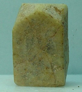 Cristal de sanidina. Ejemplar por cortesa de Luis Arrufat [feldespato]