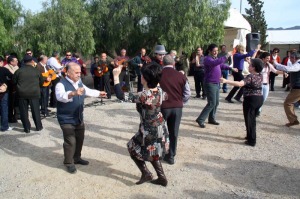 Las Cuadrillas interpretan sus bailes tradicionales. Aguaderas (Lorca)