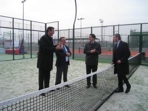 Antonio Pealver, primero por la izquierda, inaugurando unas instalaciones deportivas como director general de Deportes de la Comunidad Autnoma de la Regin de Murcia