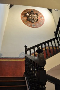  Mula-Casa pintada-escalera 