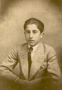 Antonio Oliver Belms, con 14 aos, en Cartagena en 1917 [Antonio Oliver]