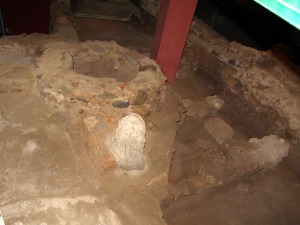 Museo Arqueolgico de Mazarrn. Factora Romana de Salazones, pozo de las instalaciones 