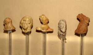 Museo Arqueolgico de guilas. Figuritas de terracota de finalidad religiosa 