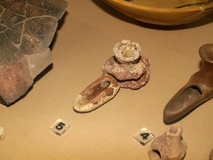 Museo Arqueolgico de guilas. Candil de Piquera de la Baha del Hornillo. s.X-XI 