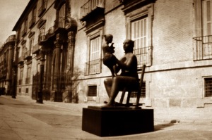Escultura de Antonio Campillo en la Glorieta de Espaa 