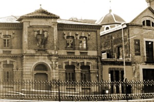 Iglesia y Colegio del Carmen desde el jardn de Floridablanca 