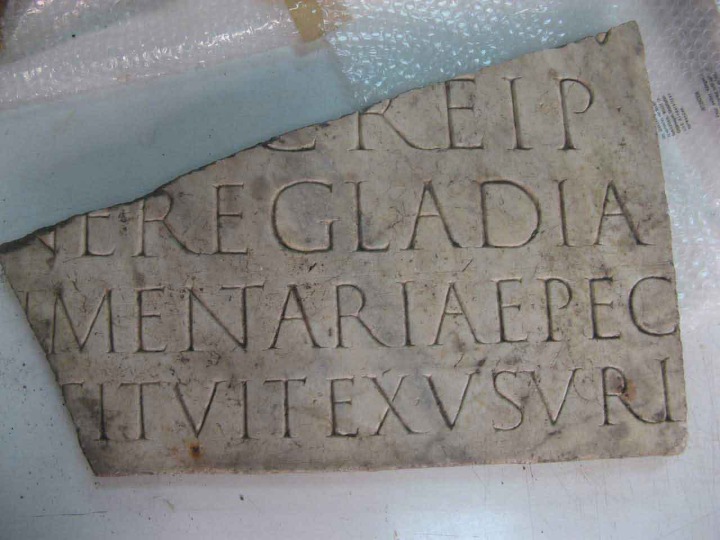 Otros yacimientos Arqueológicos en Cartagena - Página 19 Integra.servlets.Imagenes?METHOD=VERIMAGEN_131467&nombre=A.inscripcion-termas-CN.27__res_720