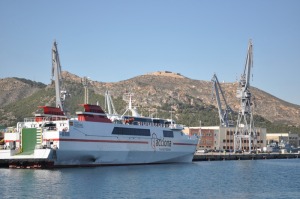 Barco en el puerto 