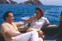  El matrimonio Dal navegando con la barca ?Gala?. Agosto de 1959