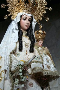 Estandarte Virgen de la Salud. La Hoya 