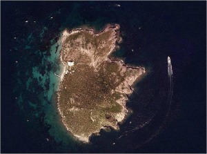 Panormica area del la Isla Grosa, el pico ms elevado alcanza los 96,7 m. Fuente  http://iderm.imida.es/cartomur/
