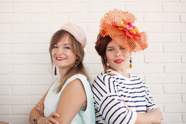 Las sombrereras murcianas Carmen Navarro y Juana Nicolás