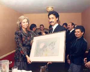 Inauguracin del Teatro en Roma. Entrega cuadro a Reina. (4 de febrero de 1988).
