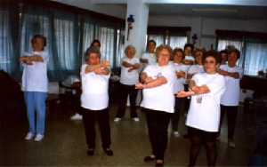 Gerontogimnasia en el Centro de D�a de Personas Mayores Murcia I del ISSORM
