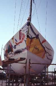 Barco pintado por Gabarrn para la Universiada de Mallorca 