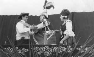 Momento de la representacin del Auto de Reyes en Guadalupe, hacia 1960