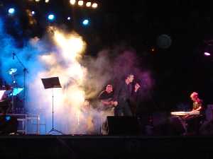Actuaci�n musical en Villanueva [Villanueva del Segura_Fiestas Patronales] 