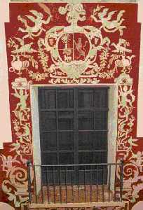 Esgrafiados con el escudo de la familia Piero, Casa Pintada 
