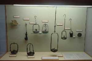 Linternas y otros elementos usados por los mineros [La Unin_Museo Minero] 