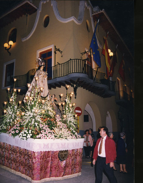 La Virgen del Rosario frente al Ayuntamiento [Alcantarilla_Fiestas  Rosario Aurora ] . Fulgencio Snchez