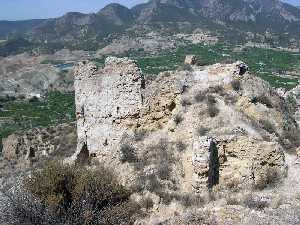 Restos de los torreones del Castillo de Ricote 