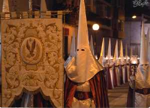 Riguroso desfile de los miembros de San Juan [La Unin_Semana Santa]