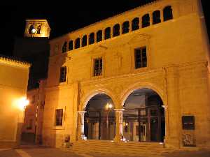 plaza de arriba (antiguo ayuntamiento)