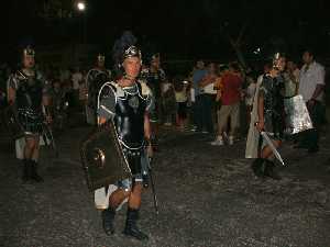 Legin romana desfilando 