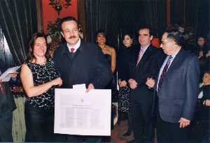 Premio Correspondiente en el XXIV Pequeo Formato. Madrid 2004. Con Isabel Moreno.