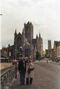 Con su esposa en Gante. 2005.