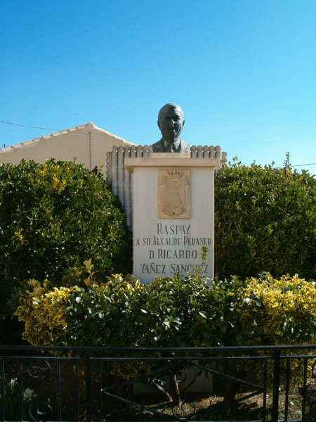 Busto de Ricardo Yez [Yecla_Raspay]. 