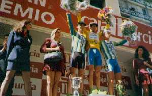 Ignacio Garca Camacho, primero por la izquierda, en el podium de la Vuelta a Murcia 1995