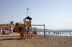 Parque Infantil en Playa de Puntas de Calnegre 