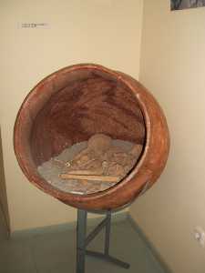 Urna de enterramiento de La Bastida (Totana) 