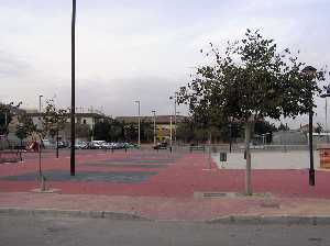 Vista General del Parque frente al Colegio 