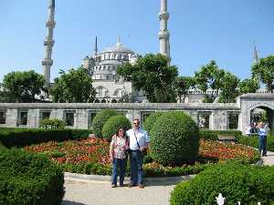 En Estambul con su esposa