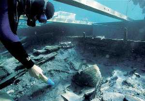 Hallazgo submarino del barco fenicio de Mazarrn