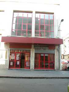 Puerta principal de acceso al Centro Cultural de Cieza