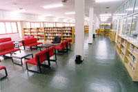 Interior de la biblioteca municipal de Cieza