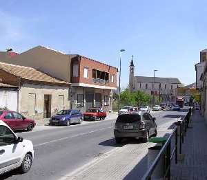 Calle Mayor de Los Ramos con comercios