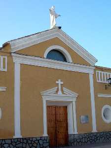 Fachada de la parroquia de Corvera 