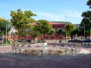 Plaza del Charco y colegio 