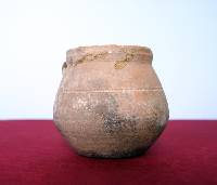 Glazed pottery pot