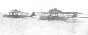 Dos hidroaviones de la base militar de Los Alczares